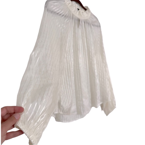 NWT Ann Taylor High Neck White Chiffon Spring 2020 Blouse, Size Medium - Picture 2 of 5